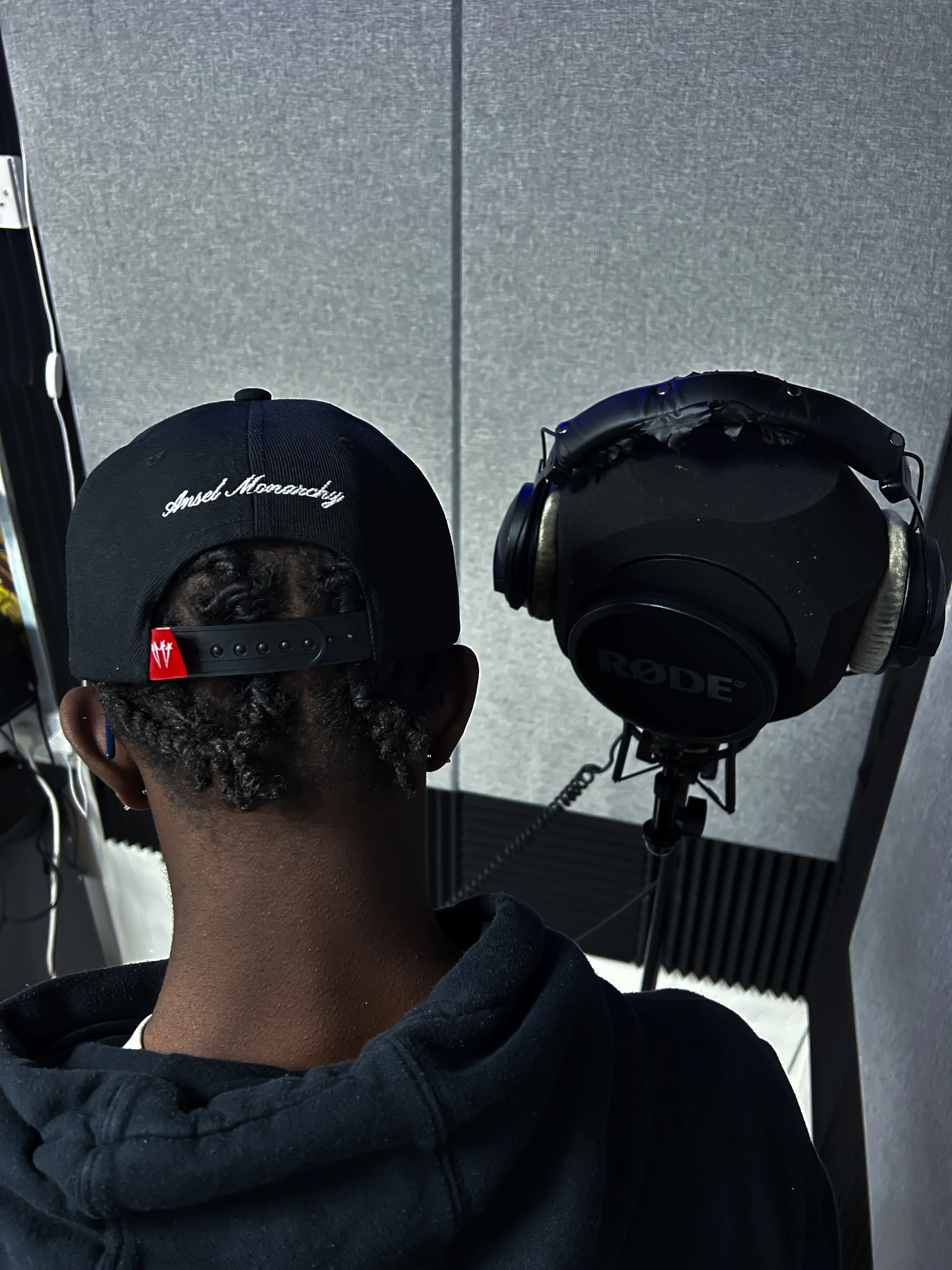 ANSEL EMBLEM OG SNAPBACK HAT (BLACK) - Image 4